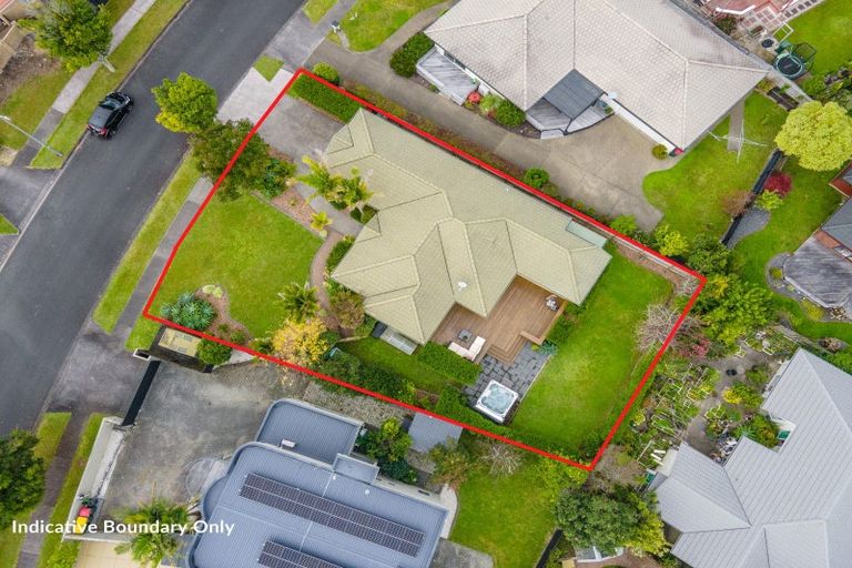 Photo of property in 18 Matterhorn Crescent, Northpark, Auckland, 2013