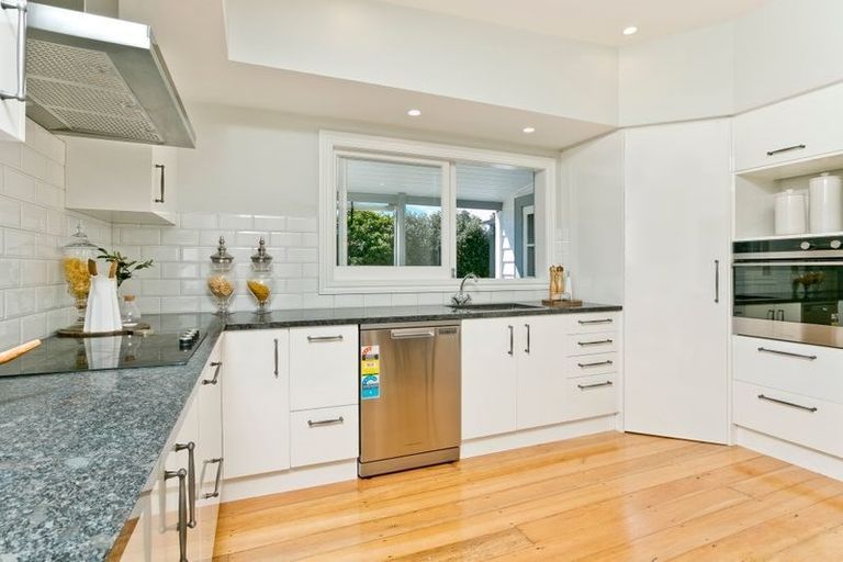 Photo of property in 19 Downer Access Road, Kaukapakapa, 0873