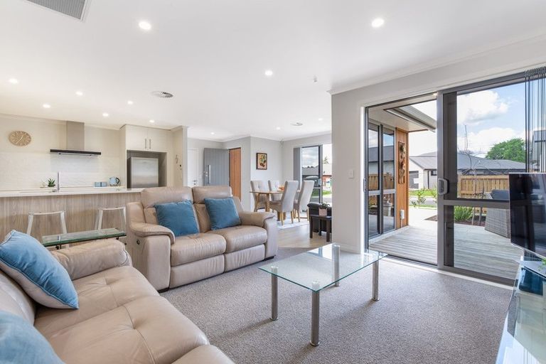 Photo of property in 15 Clifford Close, Leamington, Cambridge, 3432