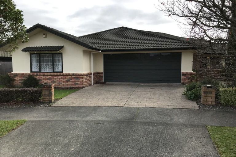 Photo of property in 19 Greenwood Place, Fitzherbert, Palmerston North, 4410