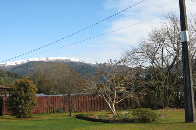 Photo of property in 40 Stafford Street, Blackball, 7804