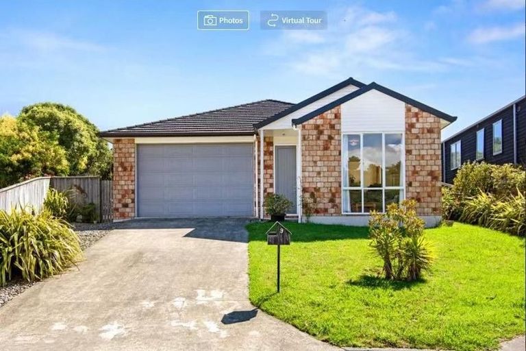 Photo of property in 9 Tararua Close, Aotea, Porirua, 5024