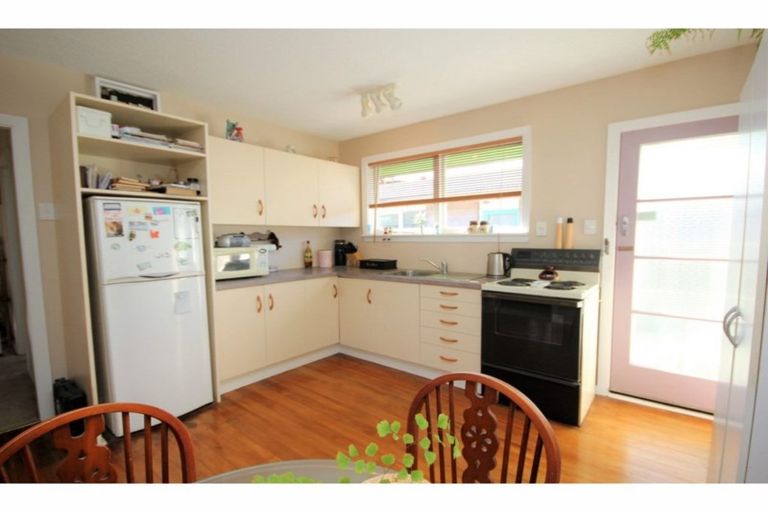 Photo of property in 2/83 Roberta Drive, Somerfield, Christchurch, 8024