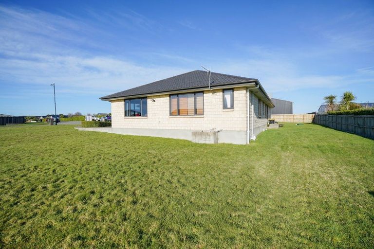 Photo of property in 28 Majestic Chance, Seaward Bush, Invercargill, 9812