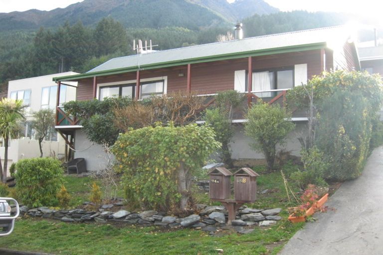 Photo of property in 74a Wynyard Crescent, Fernhill, Queenstown, 9300
