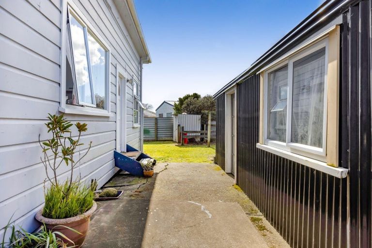 Photo of property in 176 Glover Road, Hawera, 4610
