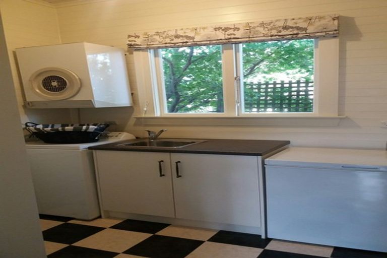 Photo of property in 10 Preston Street, West End, Timaru, 7910