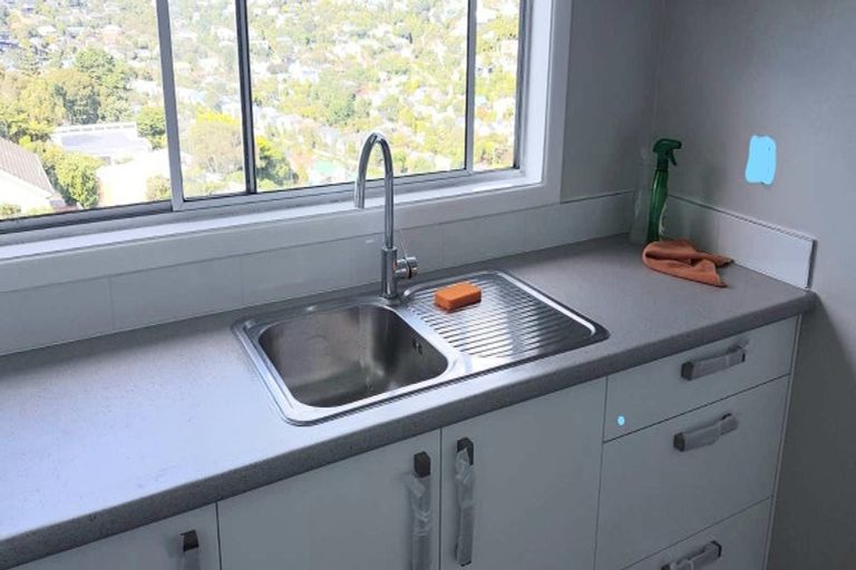 Photo of property in 9 Kau Kau Way, Ngaio, Wellington, 6035