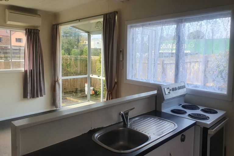 Photo of property in 3/24 Hori Street, Vogeltown, New Plymouth, 4310