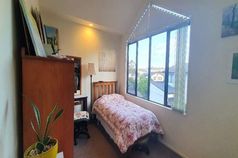 Photo of property in 4/109 Shakespeare Road, Milford, Auckland, 0620