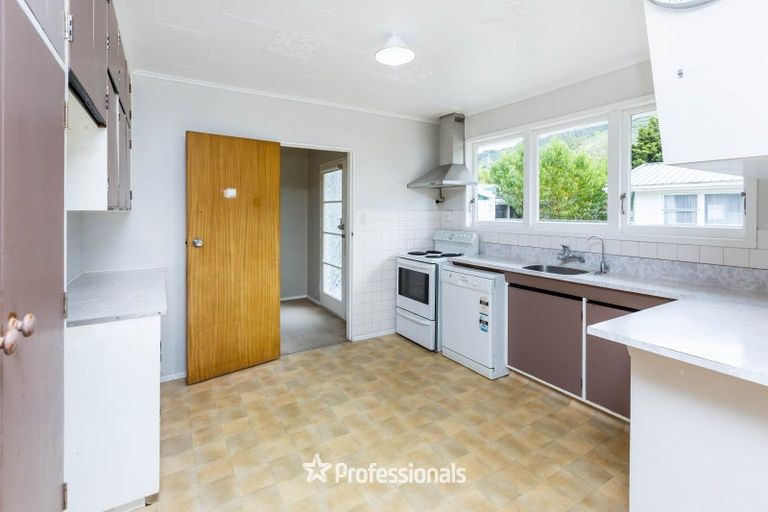 Photo of property in 5 Denver Grove, Totara Park, Upper Hutt, 5018