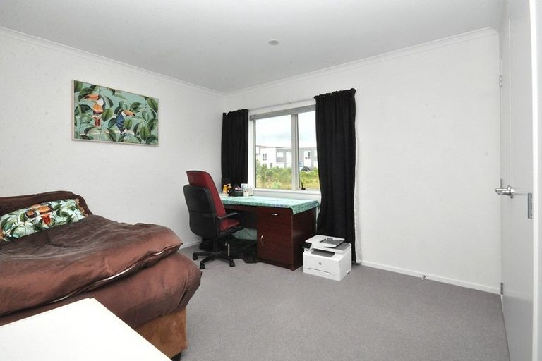 Photo of property in 11 Mahinga Lane, Massey, Auckland, 0614