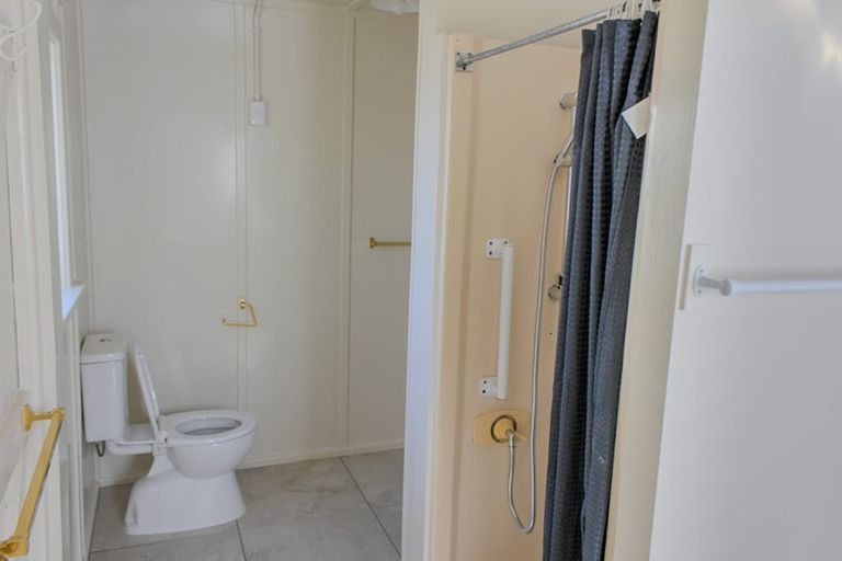 Photo of property in 24 Meeanee Quay, Westshore, Napier, 4110