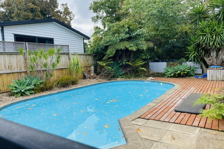 Photo of property in 3 Pinehurst Place, Wattle Downs, Auckland, 2103