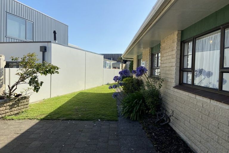 Photo of property in 3 Eliot Street, New Plymouth, 4310