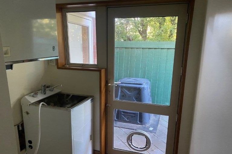 Photo of property in 68a Memorial Avenue, Ilam, Christchurch, 8053