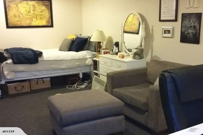 Photo of property in 13 Broadbent Street, Riccarton, Christchurch, 8041