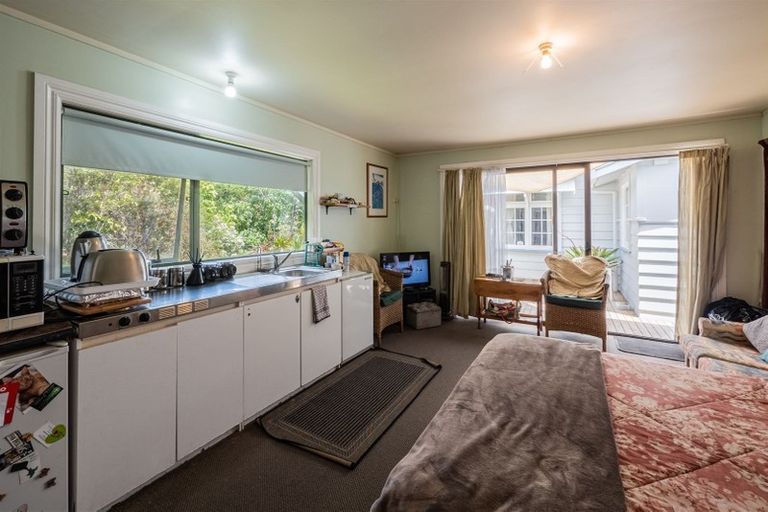 Photo of property in 35 Florance Avenue, Russell, 0272