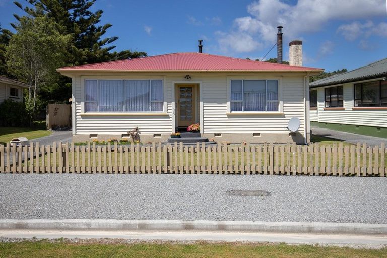 Photo of property in 91 Sinnott Road, Greymouth, 7805