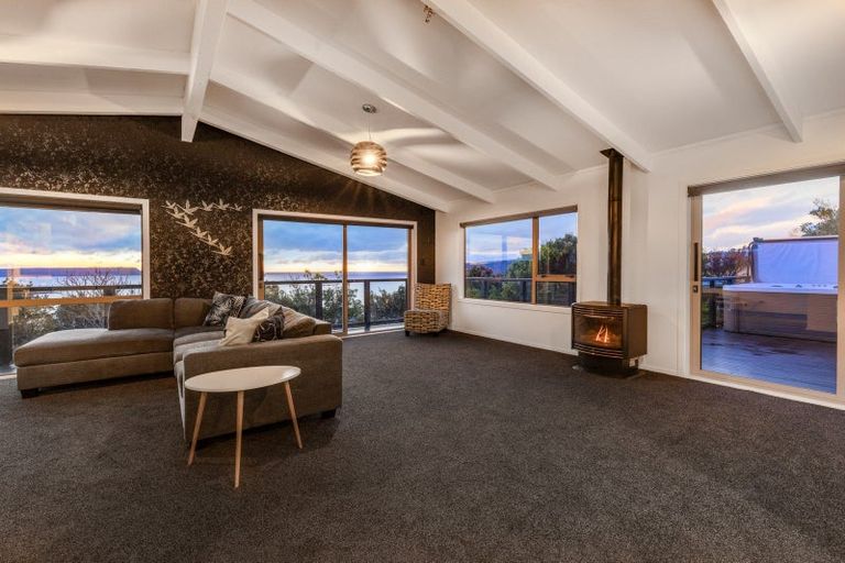 Photo of property in 7 Tregear Place, Camborne, Porirua, 5026