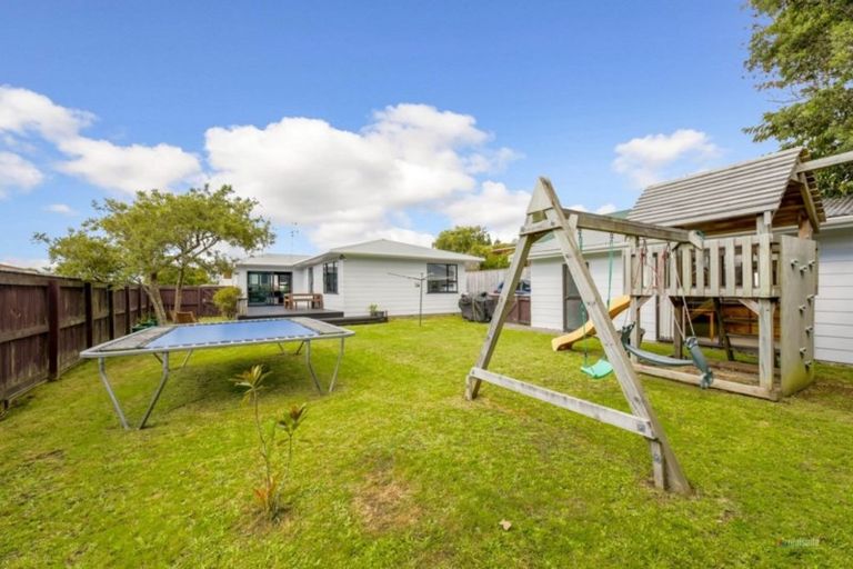 Photo of property in 8 Drummond Crescent, Kelson, Lower Hutt, 5010