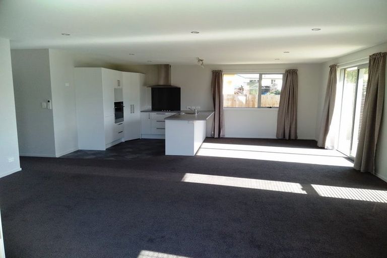 Photo of property in 8 Sandown Street, Waihola, Milton, 9073