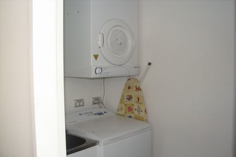 Photo of property in Montreaux Apartments, 4k/164 The Terrace, Wellington Central, Wellington, 6011