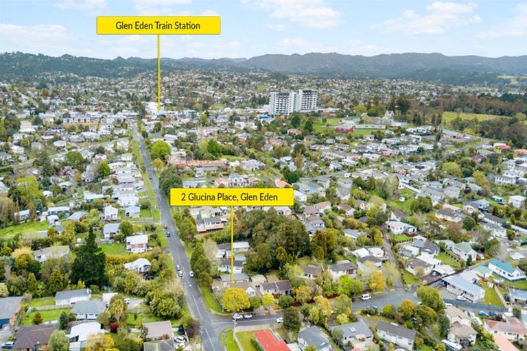 Photo of property in 2 Glucina Place, Glen Eden, Auckland, 0602