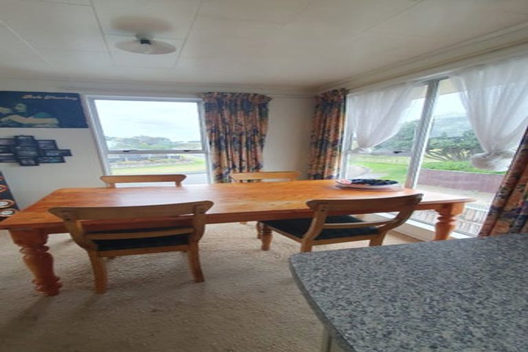 Photo of property in 7 Robert Mckeen Street, Otaki Beach, Otaki, 5512