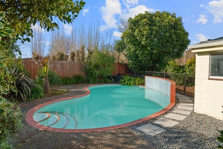 Photo of property in 105 Kennedys Bush Road, Halswell, Christchurch, 8025