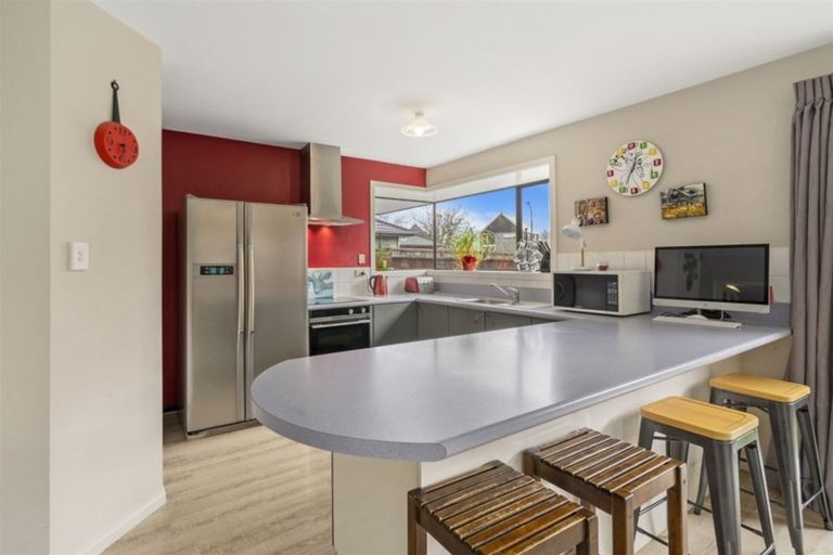 Photo of property in 4 Hossack Close, Belfast, Christchurch, 8051