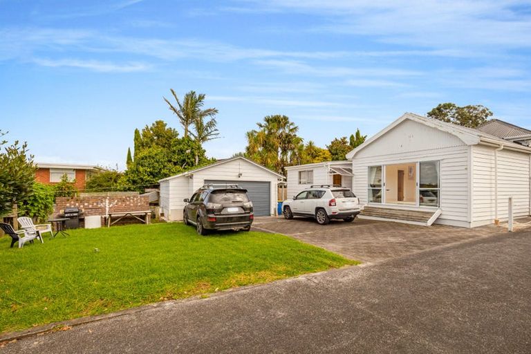 Photo of property in 118 Mokoia Road, Chatswood, Auckland, 0626