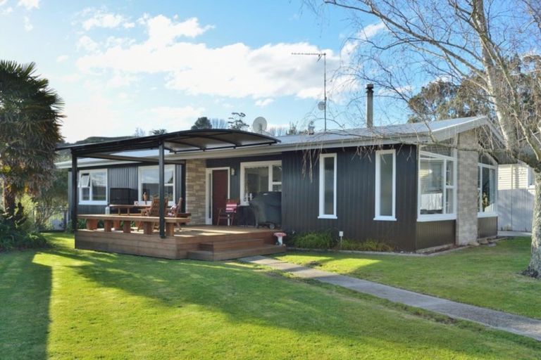 Photo of property in 2 Dillon Bell Road, Whataupoko, Gisborne, 4010