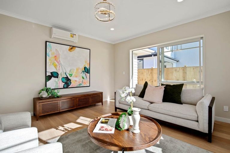 Photo of property in 4 Fender Place, Long Bay, Auckland, 0630