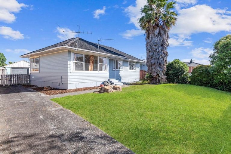 Photo of property in 14 Tairere Crescent, Rosehill, Papakura, 2113