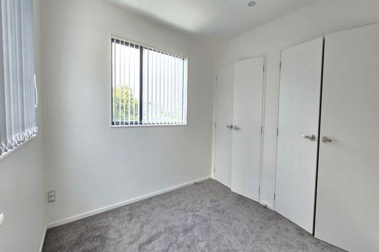 Photo of property in 8b Nield Road, Manurewa, Auckland, 2102