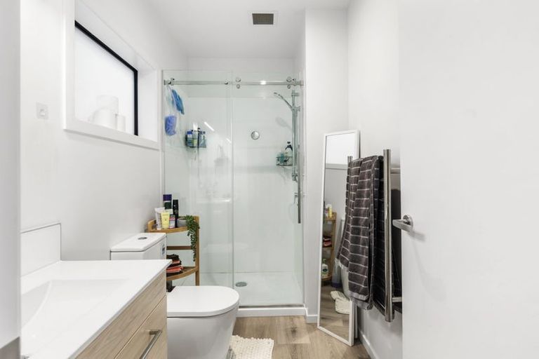 Photo of property in 202/2 Onepu Road, Kilbirnie, Wellington, 6022