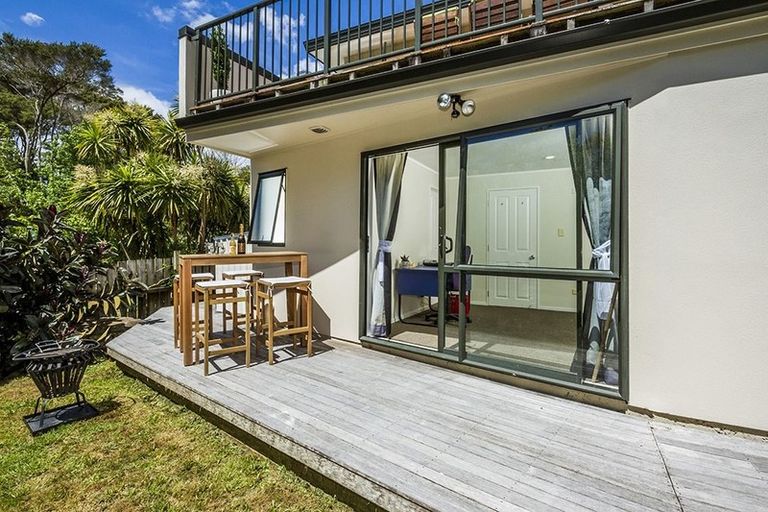 Photo of property in 71a Gledstane Road, Stanmore Bay, Whangaparaoa, 0932
