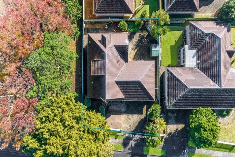 Photo of property in 1/10 Grande Vue Road, Hillpark, Auckland, 2102