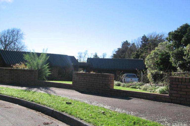 Photo of property in 62-64 Karina Terrace, Roslyn, Palmerston North, 4414