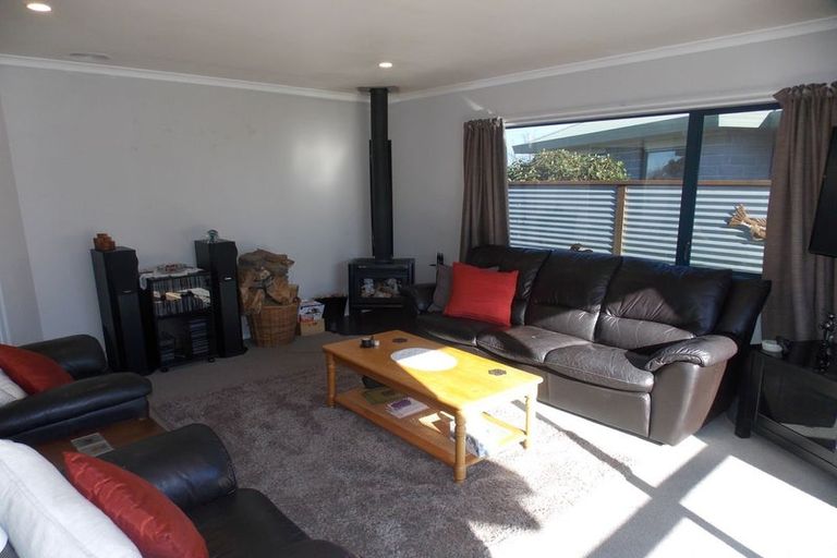 Photo of property in 32 Somerset Crescent, Highbury, Palmerston North, 4412