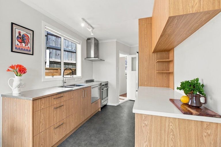 Photo of property in 28 Annandale Street, Lynmouth, New Plymouth, 4310