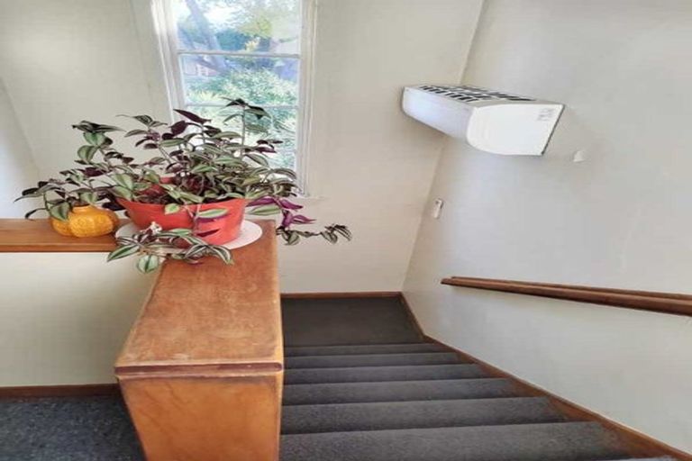 Photo of property in 15 Hooker Avenue, Bryndwr, Christchurch, 8053