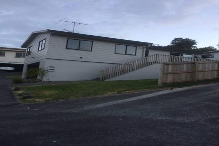 Photo of property in 1/7 Romulus Place, Totara Vale, Auckland, 0629