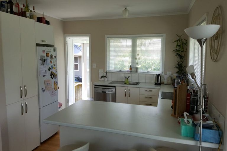 Photo of property in 1/288 Lake Road, Hauraki, Auckland, 0622