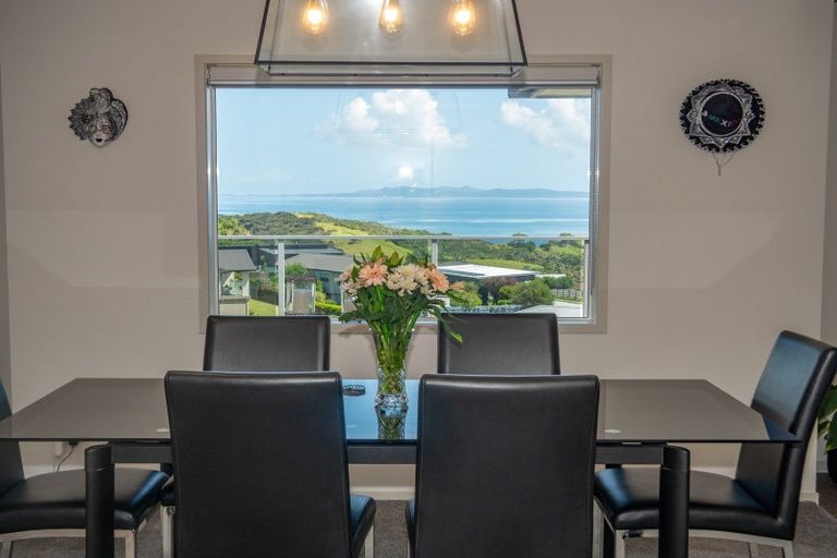 Photo of property in 11 Midgard Road, Coopers Beach, 0420