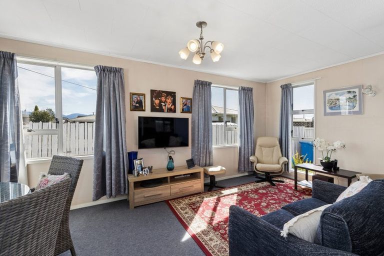 Photo of property in 6 Moana Crescent, Redwoodtown, Blenheim, 7201
