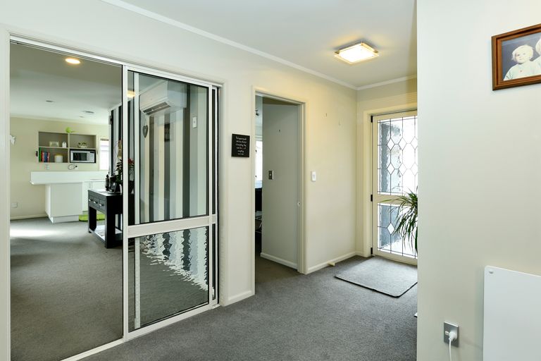 Photo of property in 28 Coleridge Place, Stoke, Nelson, 7011