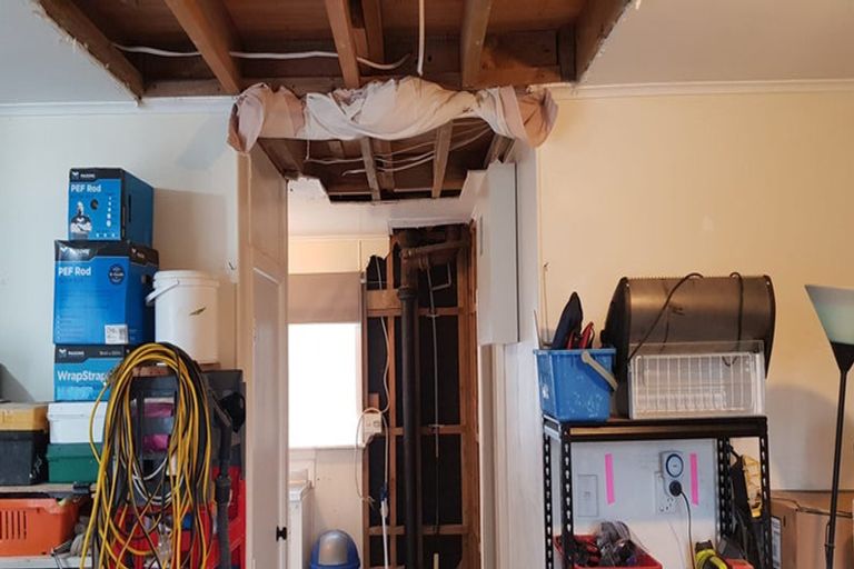 Photo of property in 20-22 Sievers Grove, Cannons Creek, Porirua, 5024