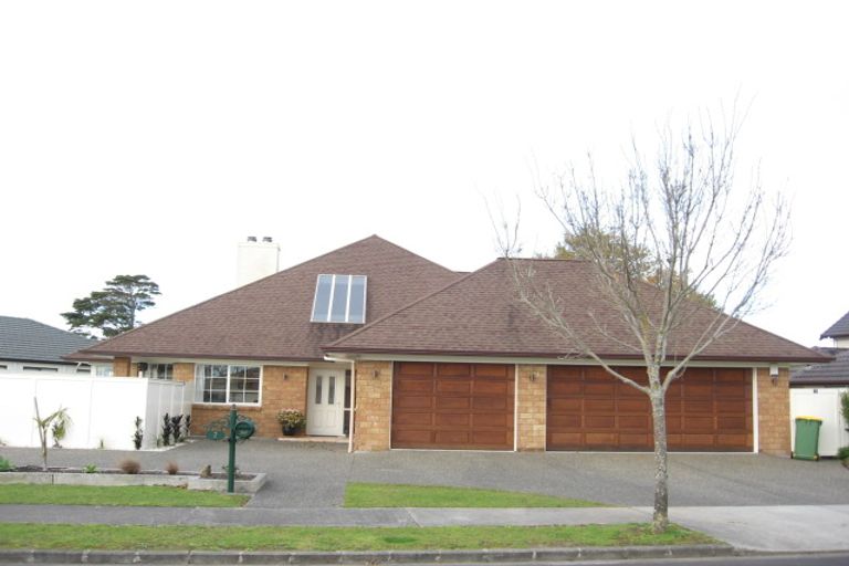 Photo of property in 2 Mull Place, Wattle Downs, Auckland, 2103